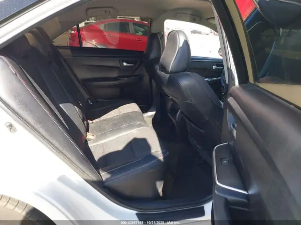 4T1BF1FK3HU747100 2017 TOYOTA CAMRY - Image 8