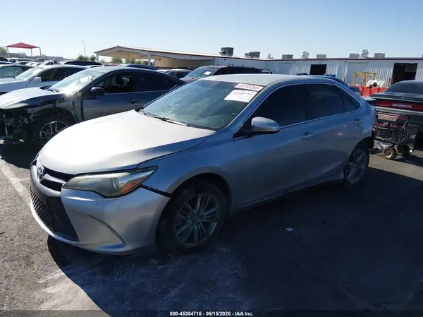 4T1BF1FK3HU747677 2017 TOYOTA CAMRY - Image 2