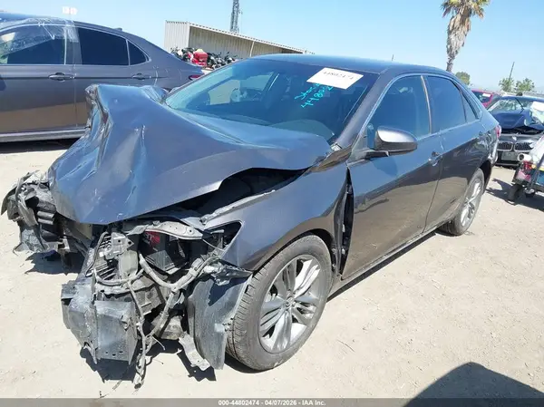 4T1BF1FK3HU749445 2017 TOYOTA CAMRY - Image 2