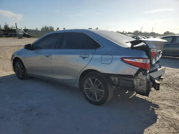 4T1BF1FK3HU749512 2017 TOYOTA CAMRY - Image 2
