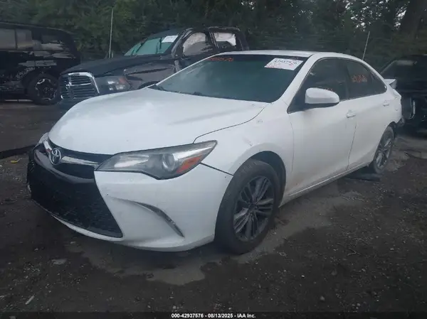 4T1BF1FK3HU749722 2017 TOYOTA CAMRY - Image 2