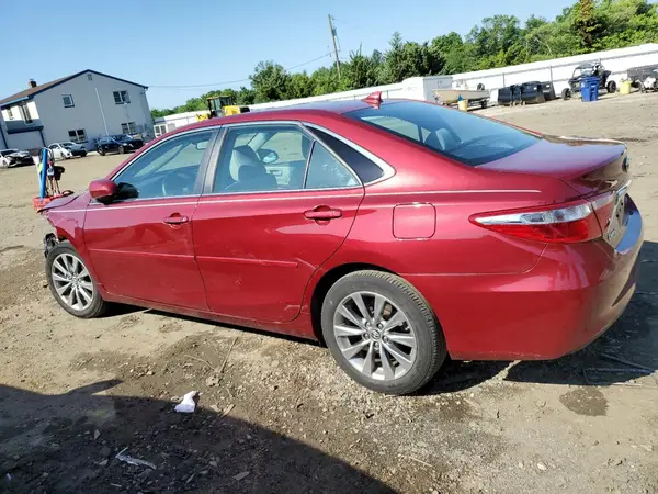 4T1BF1FK3HU750238 2017 TOYOTA CAMRY - Image 2