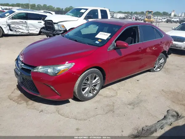 4T1BF1FK3HU750711 2017 TOYOTA CAMRY - Image 2