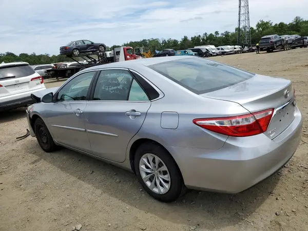 4T1BF1FK3HU752006 2017 TOYOTA CAMRY - Image 2