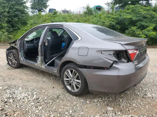 4T1BF1FK3HU752023 2017 TOYOTA CAMRY - Image 2