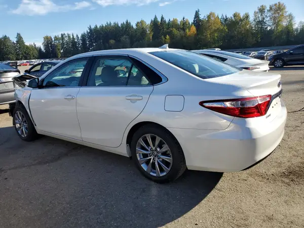 4T1BF1FK3HU752703 2017 TOYOTA CAMRY - Image 2