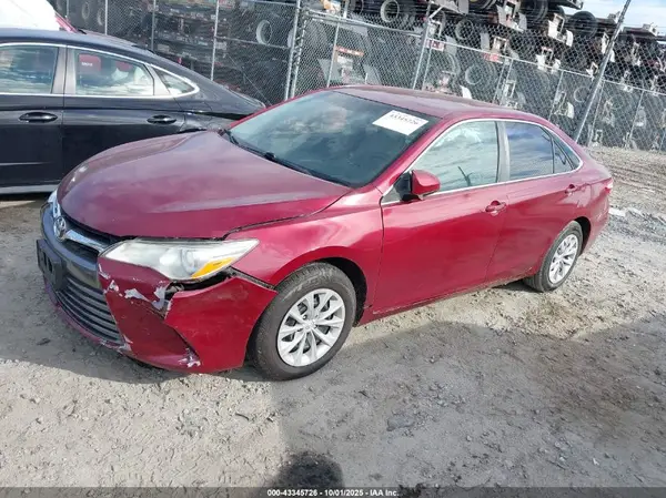 4T1BF1FK3HU753009 2017 TOYOTA CAMRY - Image 2