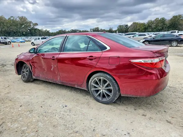 4T1BF1FK3HU753785 2017 TOYOTA CAMRY - Image 2