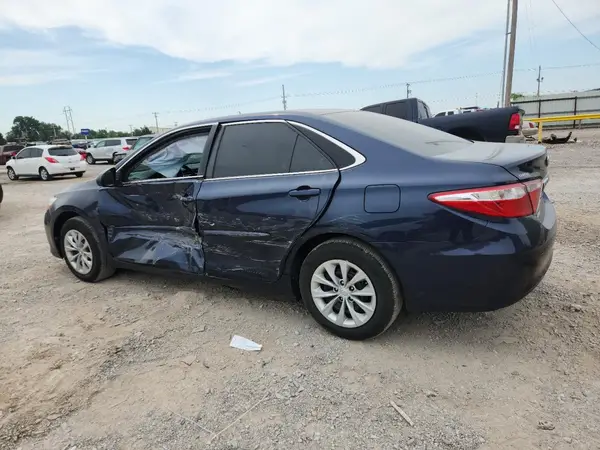 4T1BF1FK3HU755519 2017 TOYOTA CAMRY - Image 2
