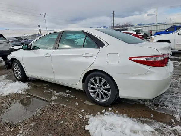 4T1BF1FK3HU758436 2017 TOYOTA CAMRY - Image 2