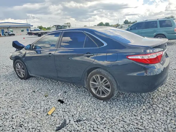 4T1BF1FK3HU760624 2017 TOYOTA CAMRY - Image 2