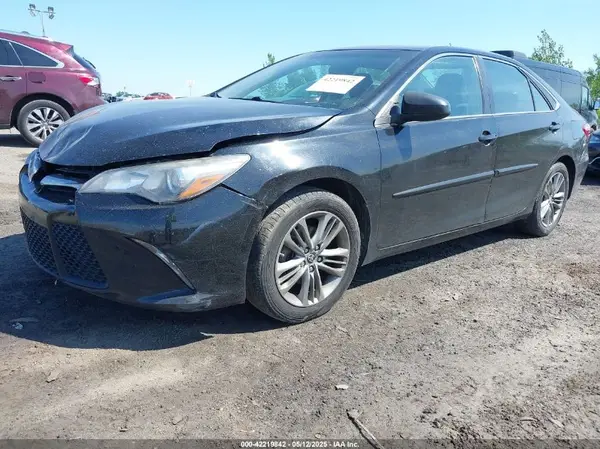 4T1BF1FK3HU760865 2017 TOYOTA CAMRY - Image 2