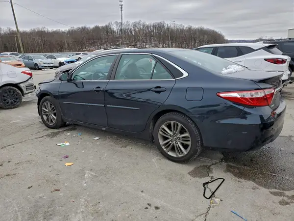 4T1BF1FK3HU765628 2017 TOYOTA CAMRY - Image 2