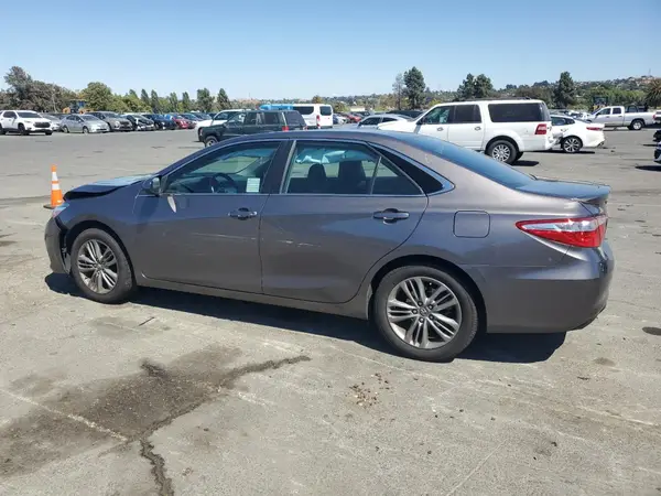 4T1BF1FK3HU766570 2017 TOYOTA CAMRY - Image 2