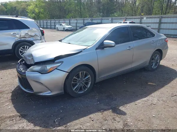4T1BF1FK3HU768478 2017 TOYOTA CAMRY - Image 2
