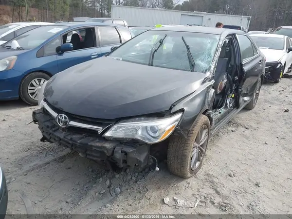 4T1BF1FK3HU769176 2017 TOYOTA CAMRY - Image 2