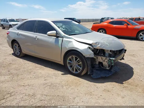 4T1BF1FK3HU769985 2017 TOYOTA CAMRY - Image 1