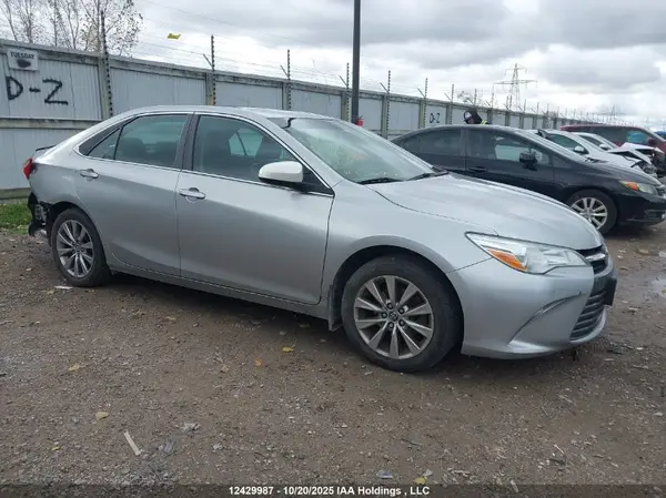 4T1BF1FK3HU770442 2017 TOYOTA CAMRY - Image 1