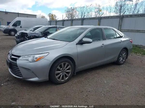 4T1BF1FK3HU770442 2017 TOYOTA CAMRY - Image 2