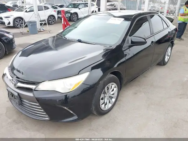 4T1BF1FK3HU771512 2017 TOYOTA CAMRY - Image 2
