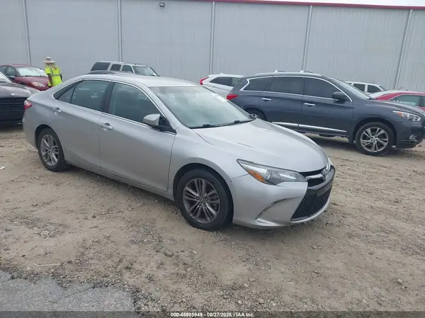 4T1BF1FK3HU777987 2017 TOYOTA CAMRY - Image 1