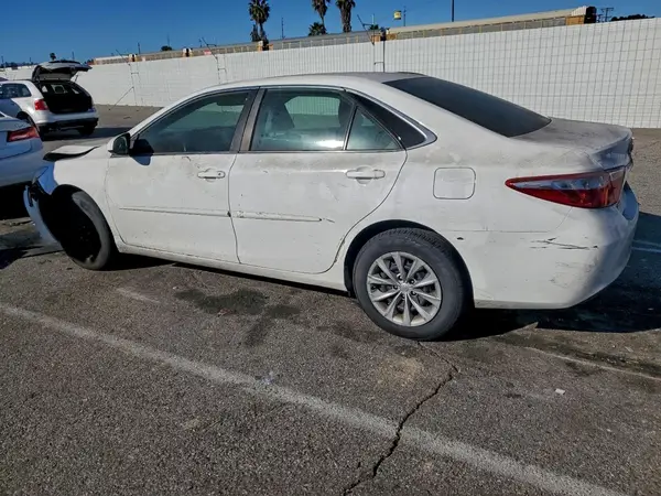 4T1BF1FK3HU781134 2017 TOYOTA CAMRY - Image 2