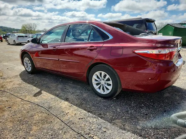 4T1BF1FK3HU788844 2017 TOYOTA CAMRY - Image 2