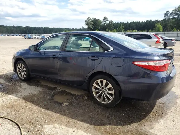4T1BF1FK3HU791615 2017 TOYOTA CAMRY - Image 2