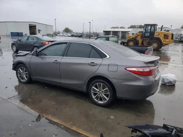 4T1BF1FK3HU797351 2017 TOYOTA CAMRY - Image 2