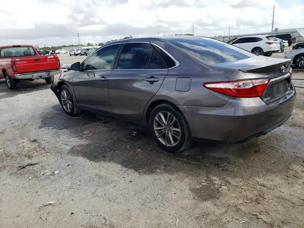 4T1BF1FK3HU800801 2017 TOYOTA CAMRY - Image 2
