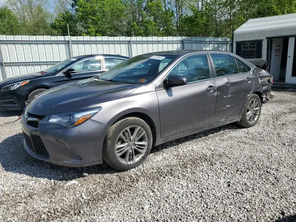 4T1BF1FK3HU801169 2017 TOYOTA CAMRY - Image 1