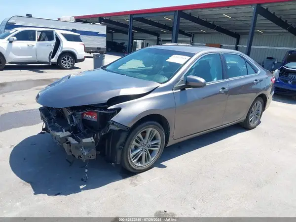 4T1BF1FK3HU804072 2017 TOYOTA CAMRY - Image 2