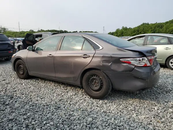 4T1BF1FK3HU806596 2017 TOYOTA CAMRY - Image 2