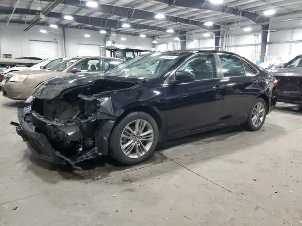 4T1BF1FK3HU807229 2017 TOYOTA CAMRY - Image 1