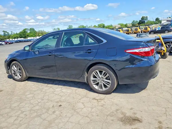 4T1BF1FK3HU808848 2017 TOYOTA CAMRY - Image 2
