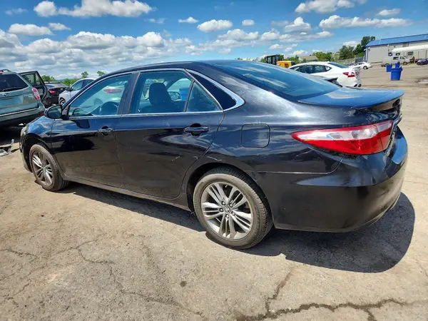 4T1BF1FK3HU812690 2017 TOYOTA CAMRY - Image 2