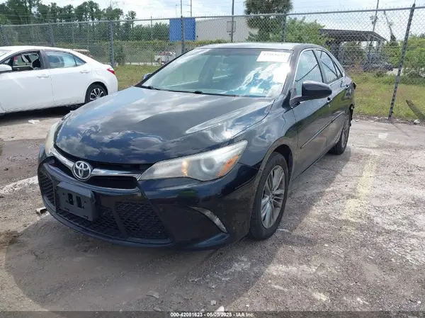 4T1BF1FK3HU814326 2017 TOYOTA CAMRY - Image 2