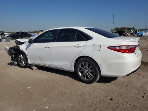4T1BF1FK3HU815234 2017 TOYOTA CAMRY - Image 2