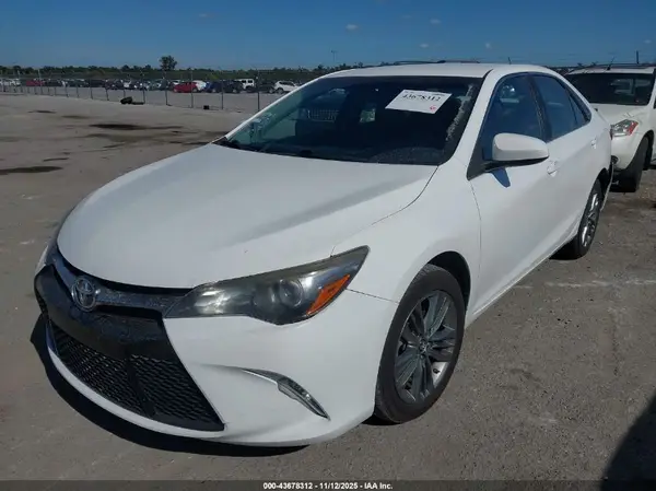 4T1BF1FK3HU815444 2017 TOYOTA CAMRY - Image 2