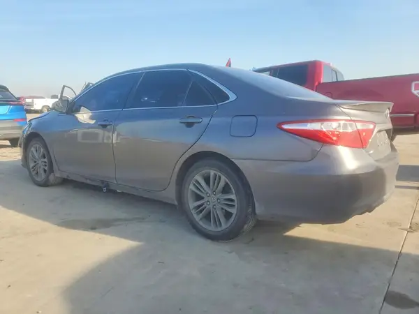4T1BF1FK4GU118041 2016 TOYOTA CAMRY - Image 2