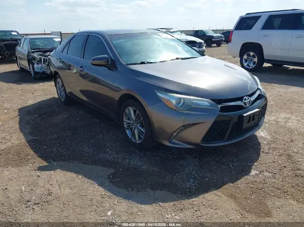 4T1BF1FK4GU122509 2016 TOYOTA CAMRY - Image 1