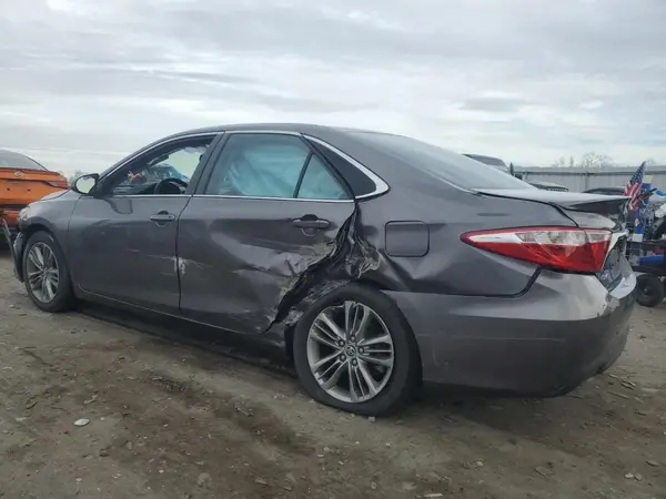 4T1BF1FK4GU123272 2016 TOYOTA CAMRY - Image 2