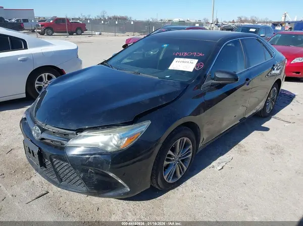 4T1BF1FK4GU129637 2016 TOYOTA CAMRY - Image 2