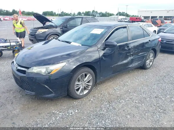 4T1BF1FK4GU131355 2016 TOYOTA CAMRY - Image 2