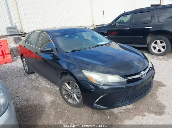 4T1BF1FK4GU133591 2016 TOYOTA CAMRY - Image 1