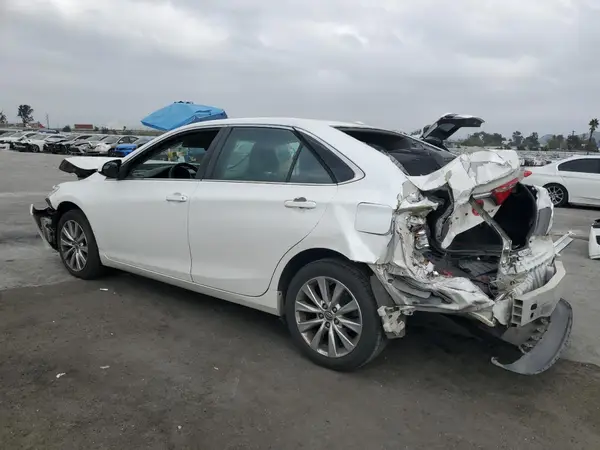 4T1BF1FK4GU138760 2016 TOYOTA CAMRY - Image 2