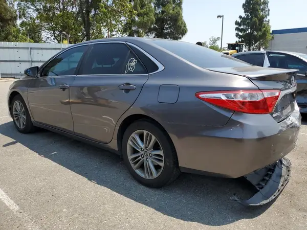 4T1BF1FK4GU140914 2016 TOYOTA CAMRY - Image 2