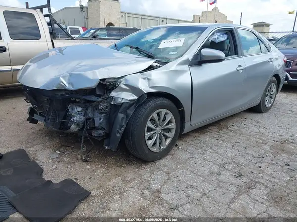 4T1BF1FK4GU141223 2016 TOYOTA CAMRY - Image 2