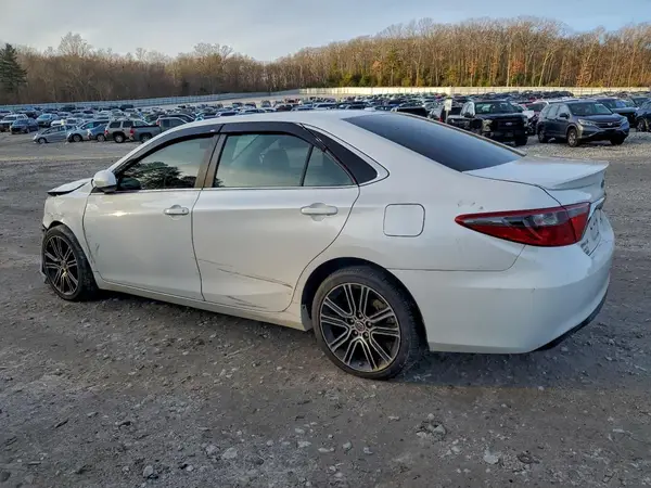 4T1BF1FK4GU141514 2016 TOYOTA CAMRY - Image 2