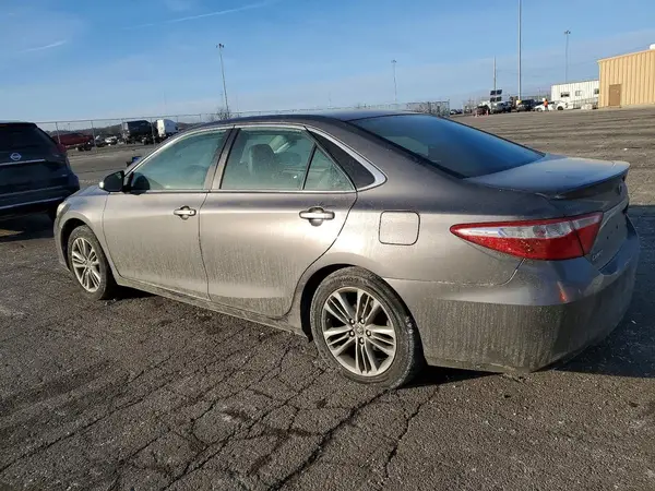 4T1BF1FK4GU142503 2016 TOYOTA CAMRY - Image 2